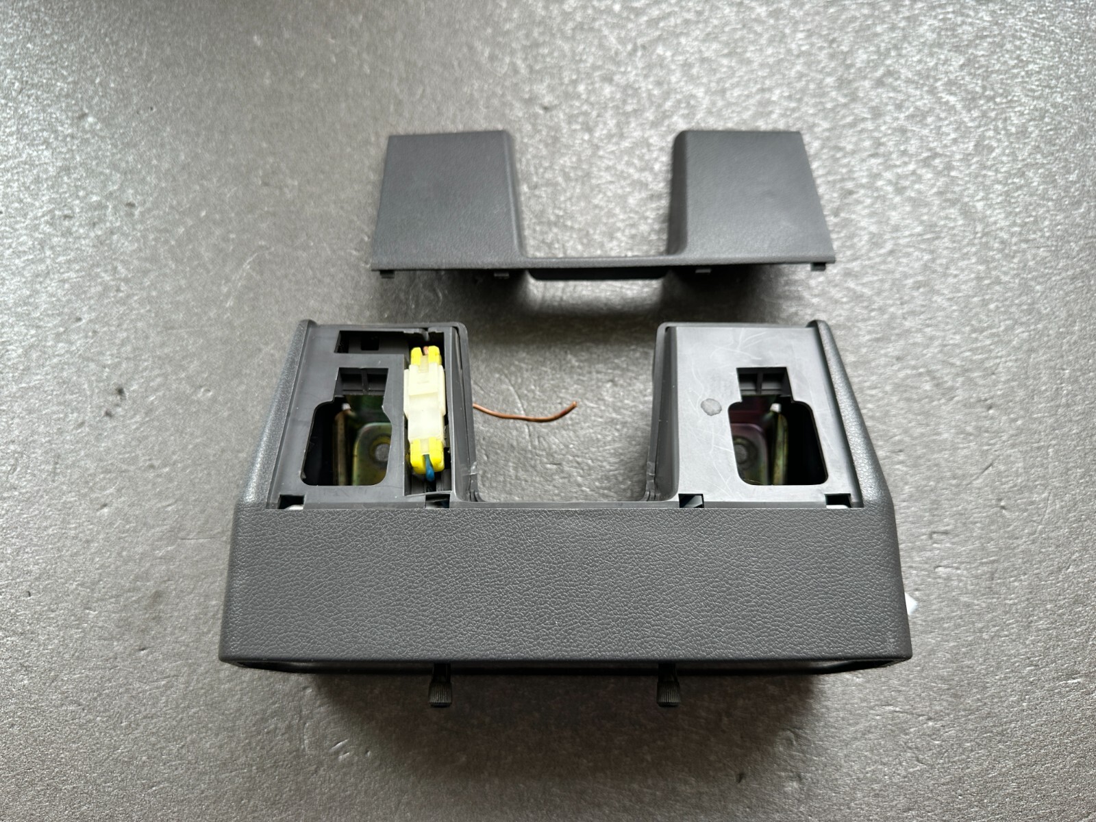 Picture 4 of 8