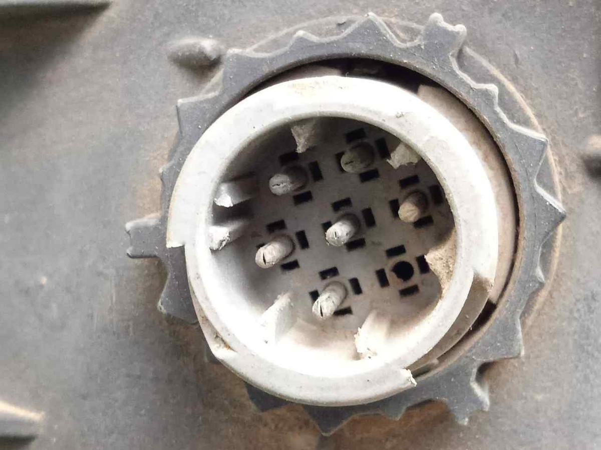 81251016438 RIGHT HEADLIGHT / 618041 FOR MAN M 2000 L/M 2000 M 14 