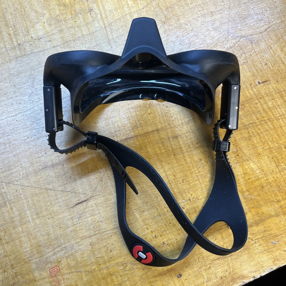 Hollis マスク　M-1 205.4500.07 HOLLIS M-1 (M1) Mask - Black - 205.4500.07 - SCUBA DIVING SNORKEL