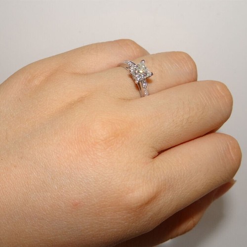 Anillo de compromiso de boda de plata 925 con diamantes creados en laboratorio VVS1 corte princesa de 3,25 quilates - Imagen 8 de 9