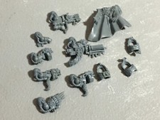 A21842 WARHAMMER 40K SPACE MARINES WOLVES BITS LOT TERMINATOR ARMS CHESTS GW