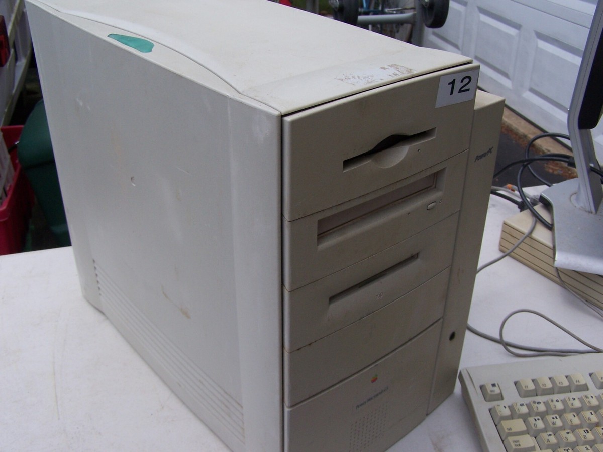 Power Macintosh G3 Model M4405 266MHZ, 4GB HD, 64MB RAM, Zip, 1.44