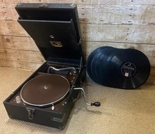 Antique HMV 102 Hand-Crank Portable Gramophone - No 4 Soundbox & 6 Records