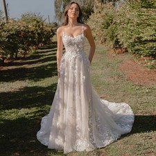 A-Line Sweetheart Wedding Dresses Spaghetti Straps Appliques Tulle Bridal Gowns