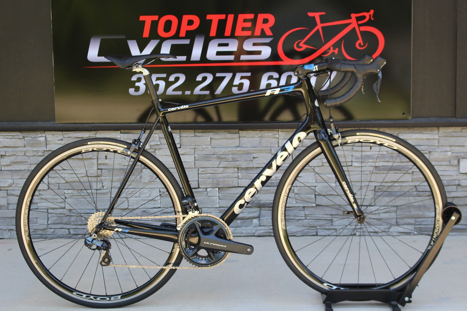 58 cm - 2015 Cervelo R3 Ultegra Di2- Full Carbon- 16lbs- $5k Retail - INV 1253
