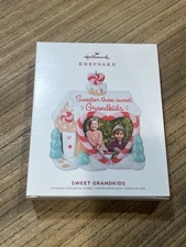Sweet Grandkids Photo Frame Grandchildren Gingerbread 2019 Hallmark Ornament NIB