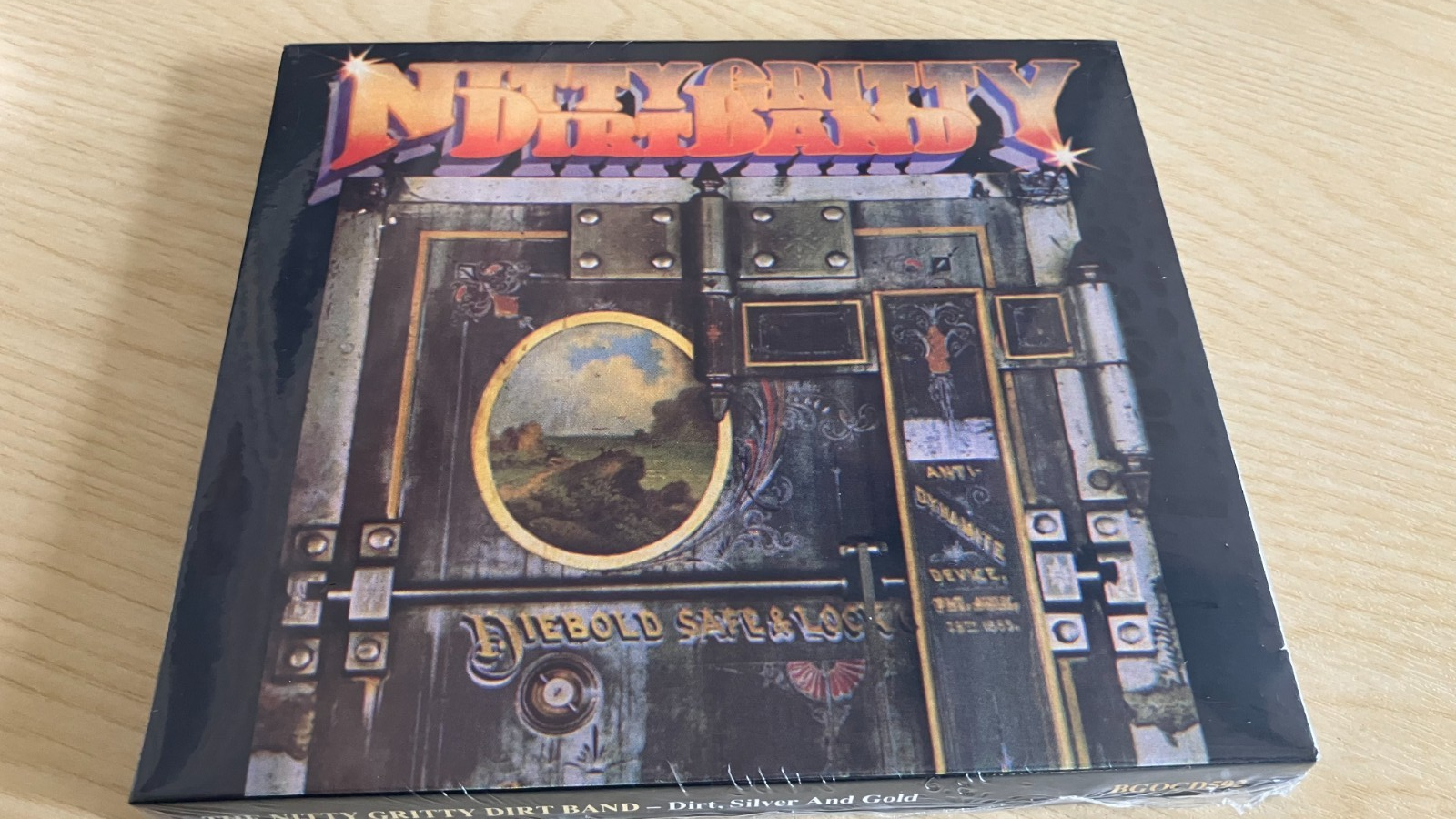 NITTYGRITTY DIRT BAND   Dirt, Silver and Gold
