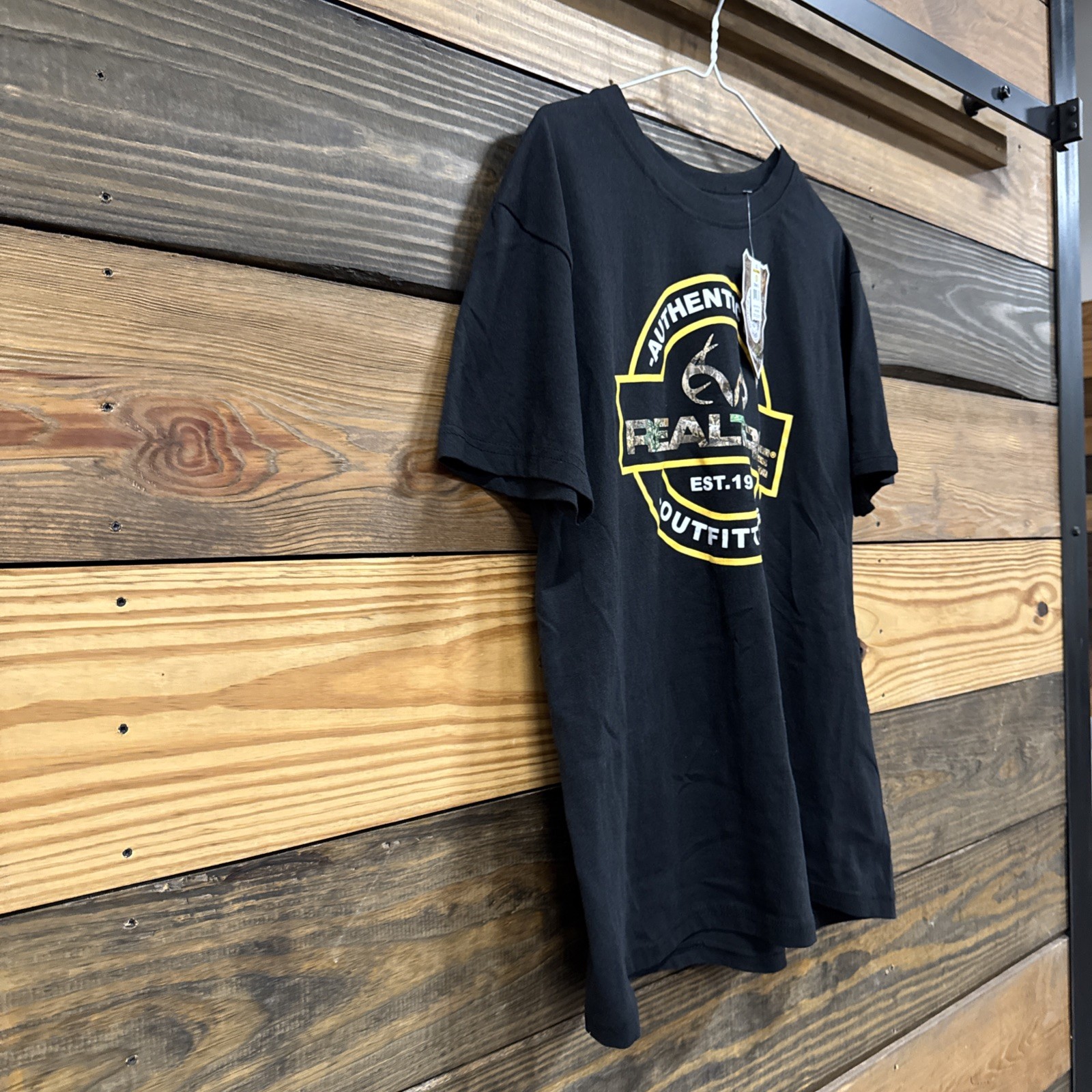 Realtree Authentic Gear Outfitters Black Crew Neck Shirt Unisex Size Lg NWT’s