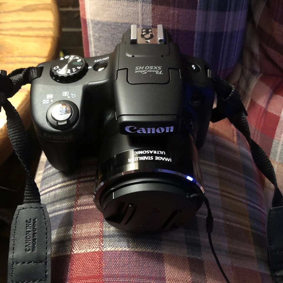 Canon PowerShot SX50 HS Digital Camera 12.1MP 50x Zoom Black with Charger - Image 2 of 4