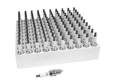 PACK OF 100  NEW GENUINE OEM NGK SPARK PLUG PART # CS6
