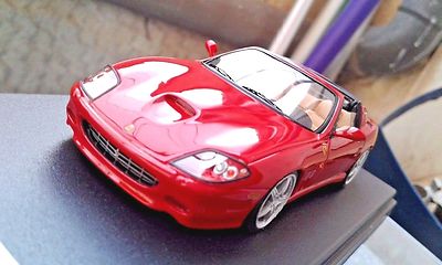 Looksmart 1/43 Ferrari Superamerica 2004 Toit Ouvert Jaune