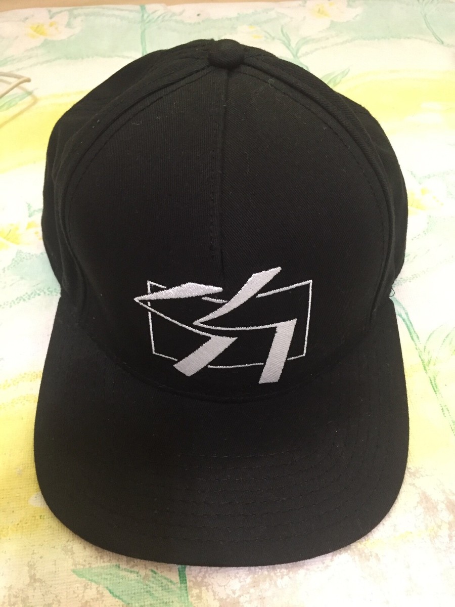 Stussy Capz Men's Black Snapback Hat RN 94974 CA 28629 Stussy Capz Men's Black Snapback Hat RN 94974 CA 28629