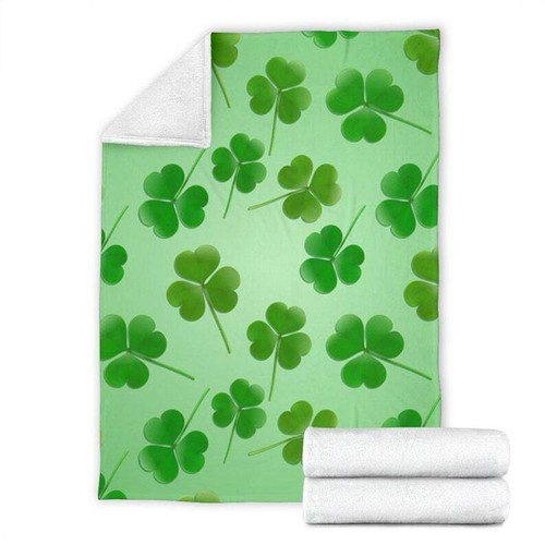 St Patrick Clover Blanket Throw Fleece Cozy Couch Sofa Plush Bedding Irish Gift - Picture 5 of 5
