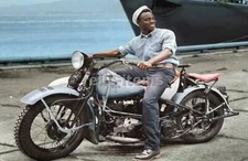 WW2 PICTURE PHOTO US NAVY SAILOR ON MOTORCYCLE HARLEY DAVIDSON USN 6963