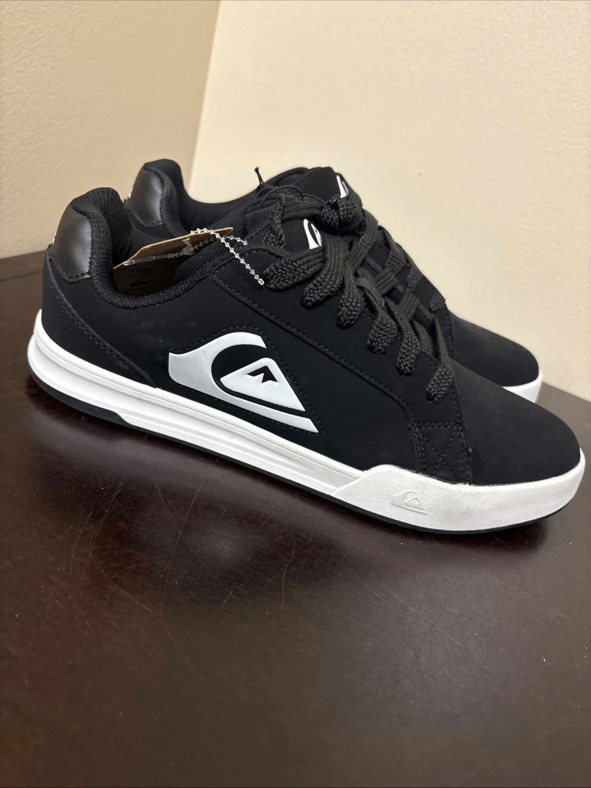 Quiksilver Skate Sneakers MENS SIZE 9.5 Caballerial Low Black White Logo Shoes