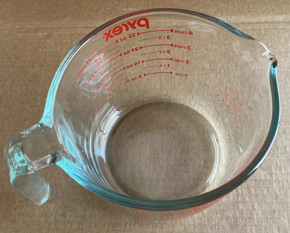 PYREX 4 Cup 32 Oz Blue Tint Glass Measuring Cup Red Letter USA - Image 2 of 4