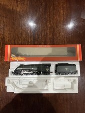Hornby R309 BR Class A4 Locomotive Mallard