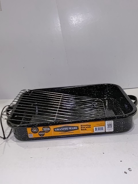 Graniteware 6066970 12 qt. Porcelain Enamel Roaster with Rack Black