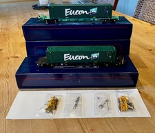 Bachmann Mainline Intermodal Bogie Wagons plus two 45 Ft Containers 'EUCON'