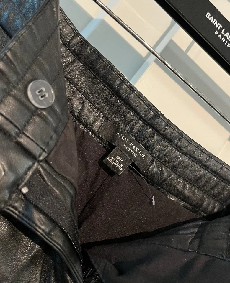 Ann Taylor 0P Black Faux Leather Women's Shorts - Image 4 of 4