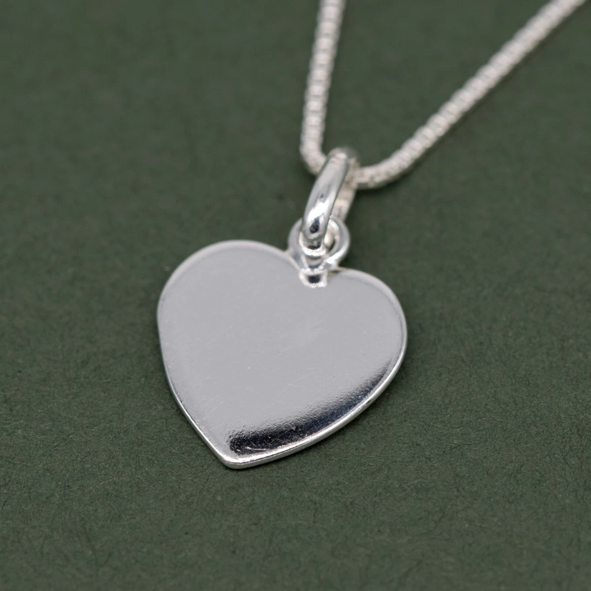 Flat heart pendant necklace deals