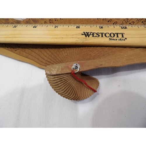 Vintage Chinese folding hand fan in box, delicate flying birds pheasants design - Picture 11 of 12