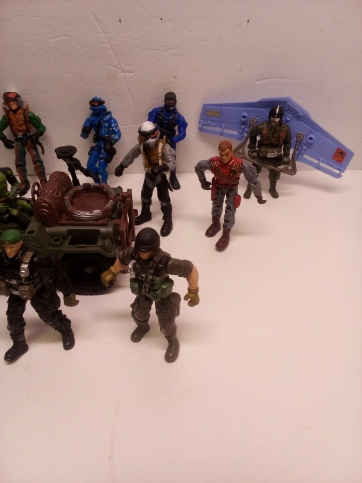 Figuras de acción militares Chap Mei Lanard y lote mixto de 15 Posables Jeep de 3,75" Foto 3 de 4