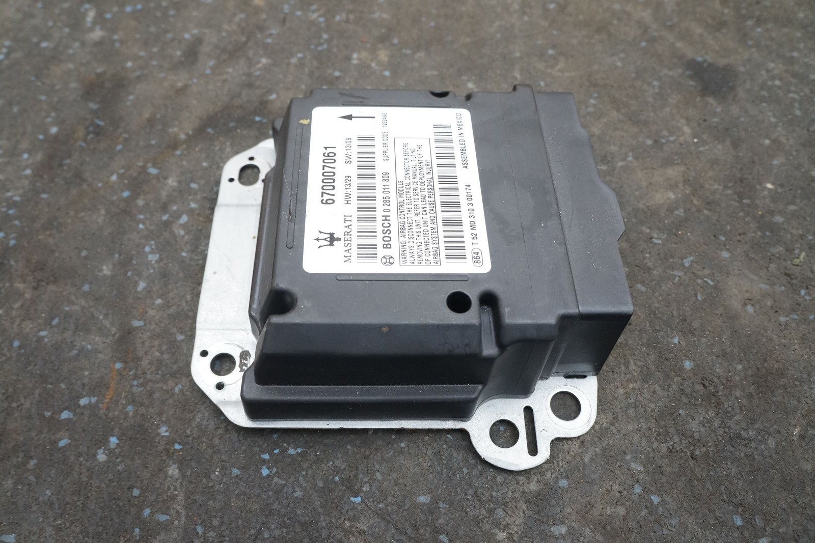 SRS Restraint System Control Module 670007061 OEM Maserati Ghibli M157 2014-16