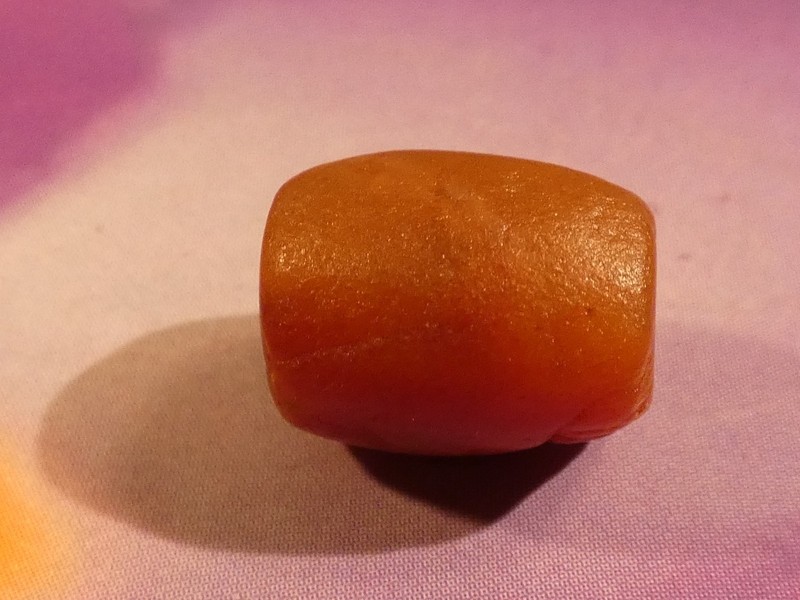 WELL KEPT PRE-COLUMBIAN TAIRONA AGATE FAT BARREL SHAPE BEAD 12.1-9.8mm