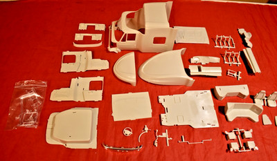 Moebius Models International Prostar Cab Sleeper Glass and Interior 1/25