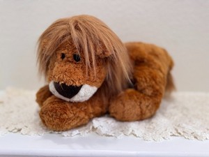 GUND Leonardo Lion Plush 4754 Brown Floppy Weighted Paws Laying Large 21 Inch