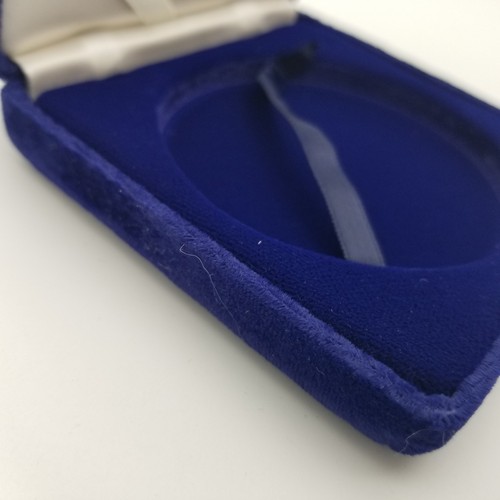 Singapore Mint 1987 Commemorate America`s Cup Coin Empty Blue Presentation Box" - Picture 5 of 11