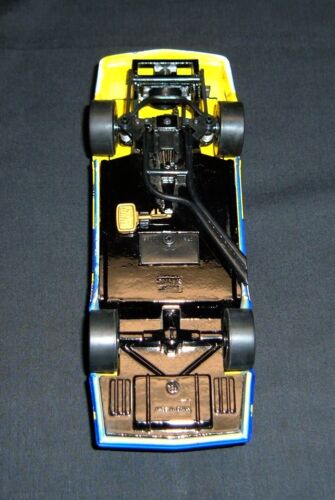 Banco Wrangler Chevy Montecarlo Montecarlo de acción RCCA Dale Earnhardt #3 1985 nuevo en caja - Imagen 4 de 5