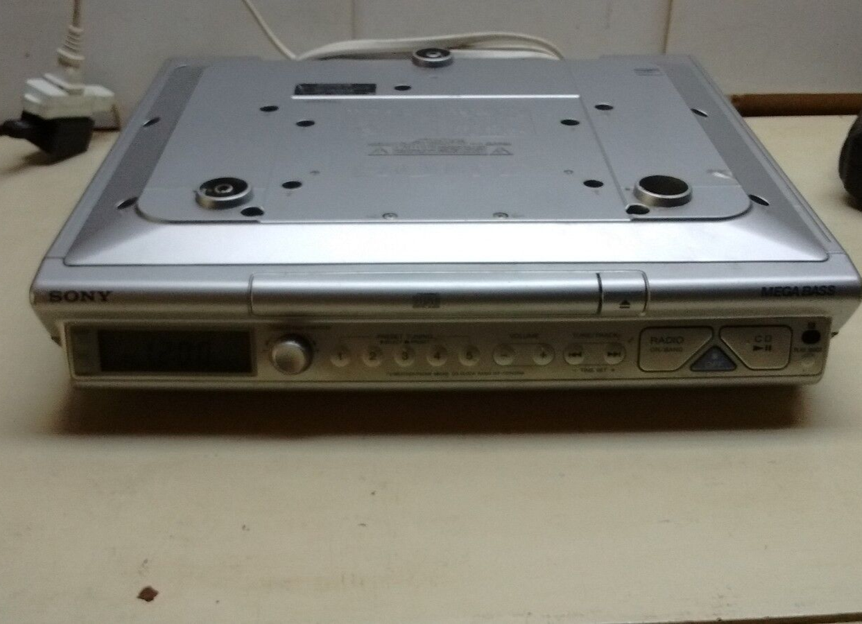 Sony Space Maker FM/AM CD Player Kitchen Clock Radio Under ICF