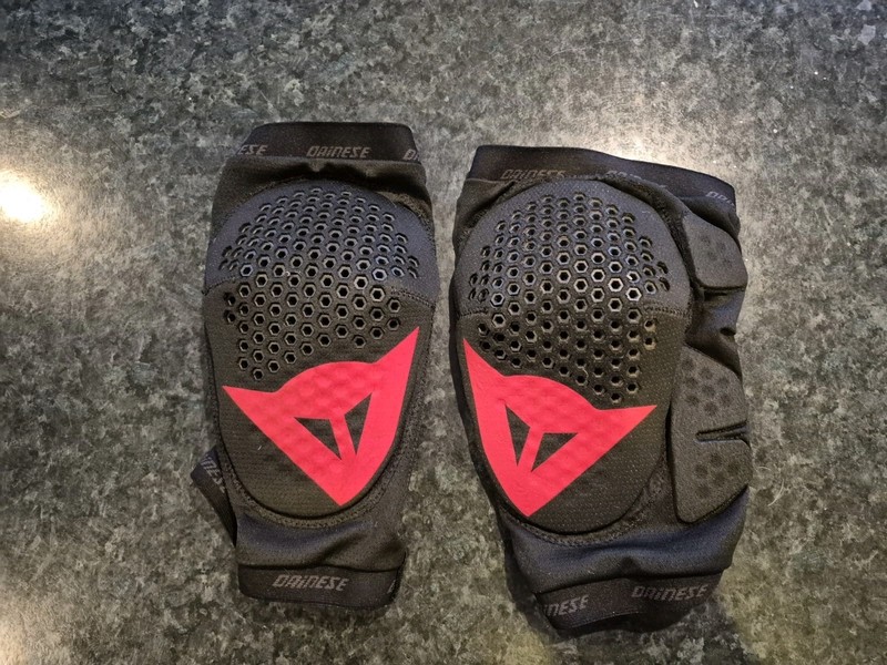 Dainese Trail Skins Knee Pads Size L Large