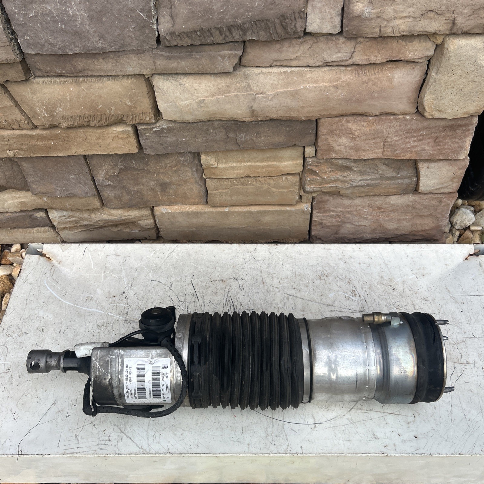 Rolls-Royce Ghost Front Left Air suspension strut
