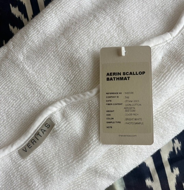 NWT William Sonoma Home x AERIN White Scallop 100% Turkish Cotton Bathmat OEKO