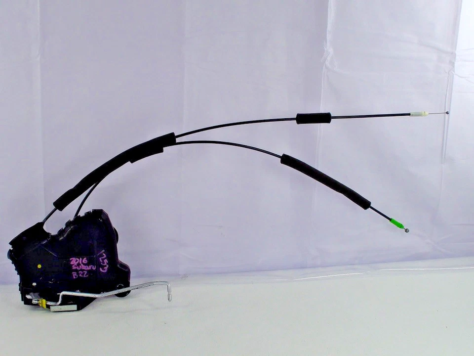 Subaru BRZ 2013-2020 actuador de cierre de puerta del conductor delantero izquierdo OEM Foto 2 de 4