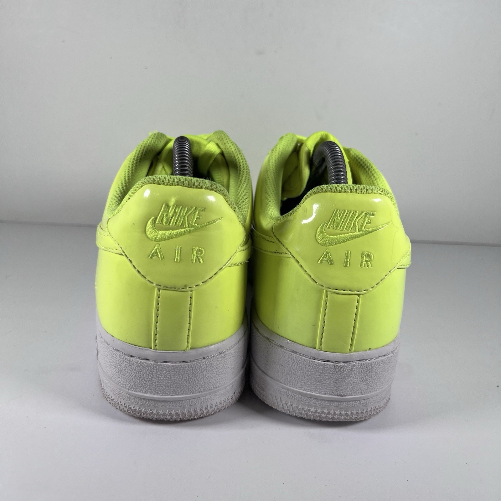 Nike Air Force 1 2017 Volt Lace Up Athletic Shoes Sneakers Men's 9.5 AJ9505-700 thumbnail 4