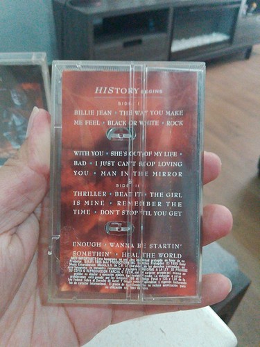 2 CASSETTES TAPES MICHAEL JACKSON.- PAST, PRESENT & FUTURE. ( MEXICAN EDITION ) - Picture 3 of 15