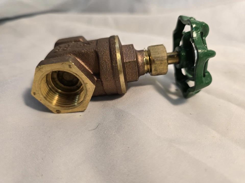 Champion 3/4" Brass Gate Valve 200 WOG - Image 2 of 4