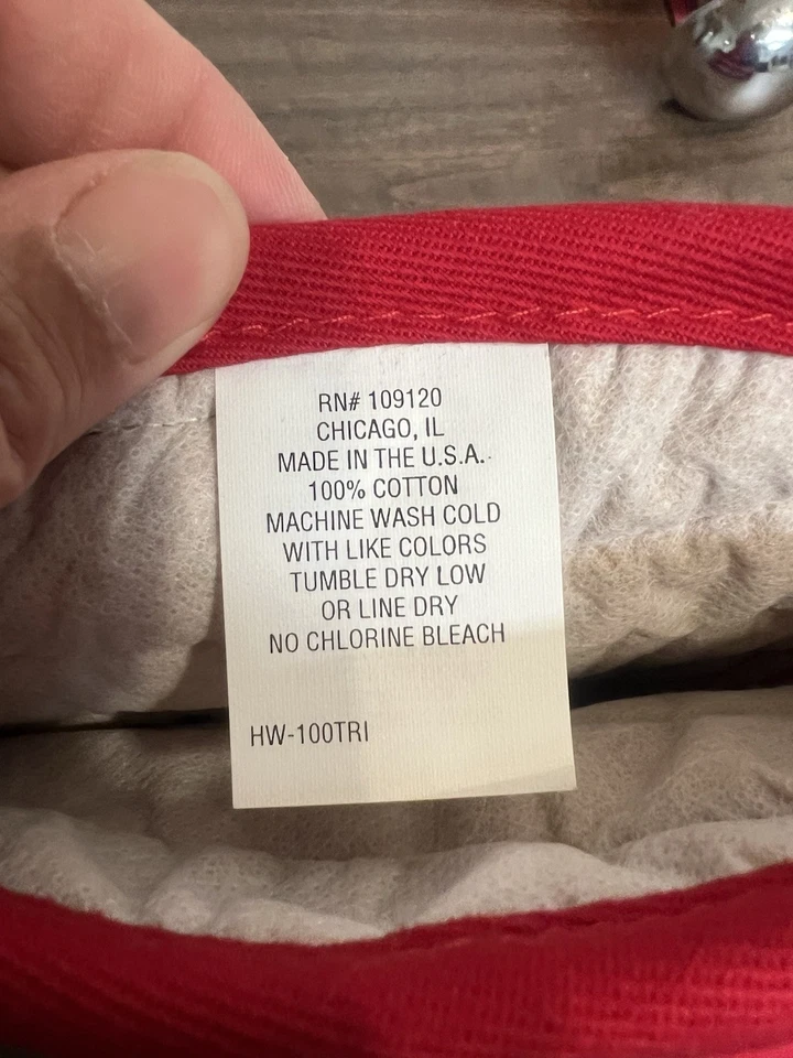 Полностью одетая пара 2 красных стеганых тканевых кухонных рукавицы для духовки винтажный набор сделано в США хлопок - Изображение 4 из 4