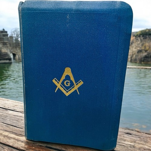 1951 Masonic King Solomon’s Edition Bible Illustrated Bonded Blue Leather - Imagen 1 de 15
