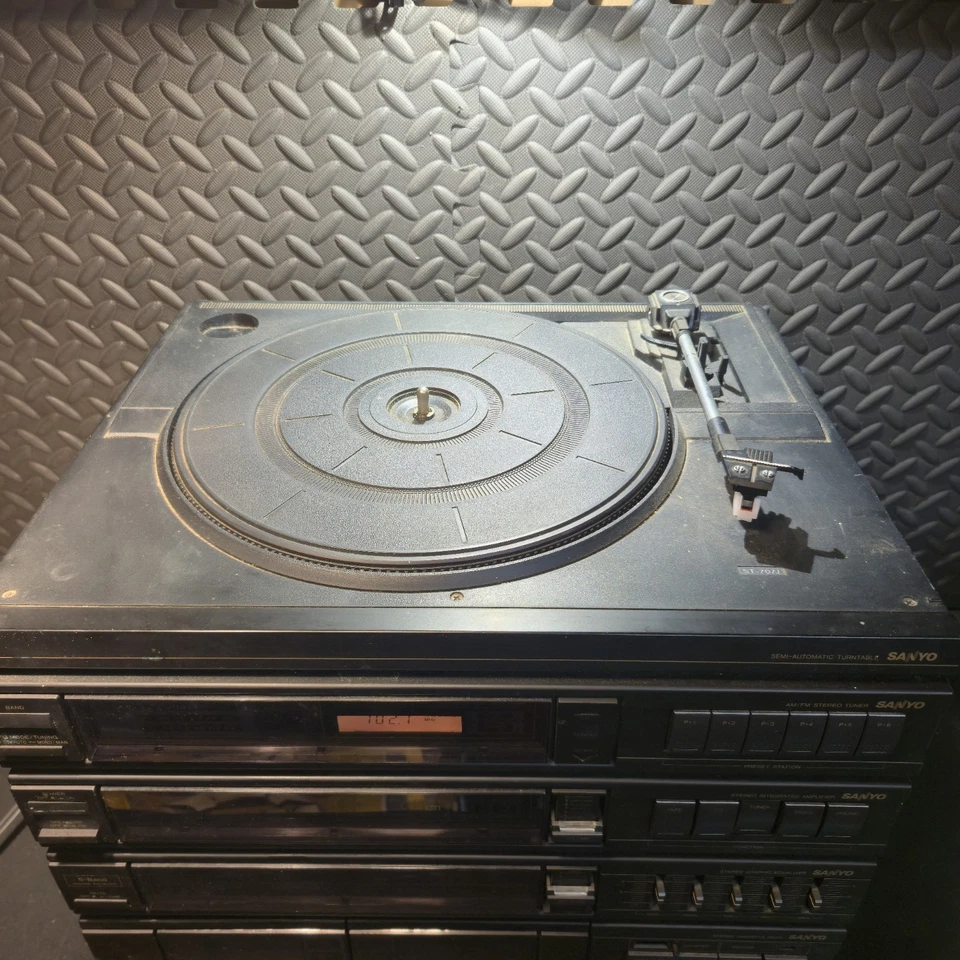 Sanyo DXT-600 проигрыватель пластинок двойной кассетный радио плеер - включается - непроверенный - Изображение 2 из 4