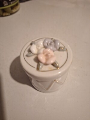 Small Round Trinket Box With Delicate Rose's  On Lid Made In China