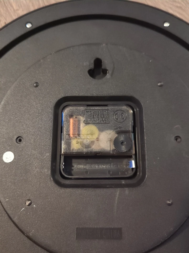 Wildberry Incense Hanging Wall Clock (Dealer Exclusive) - Изображение 4 из 4