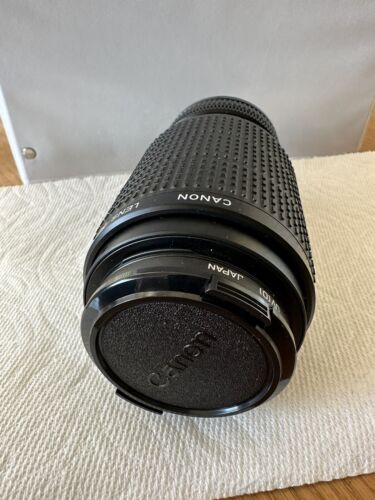 Canon Zoom Lens FD 75-200mm, 1:4.5, mount manual focus w/Lens Case LHC 19 - Picture 1 of 5