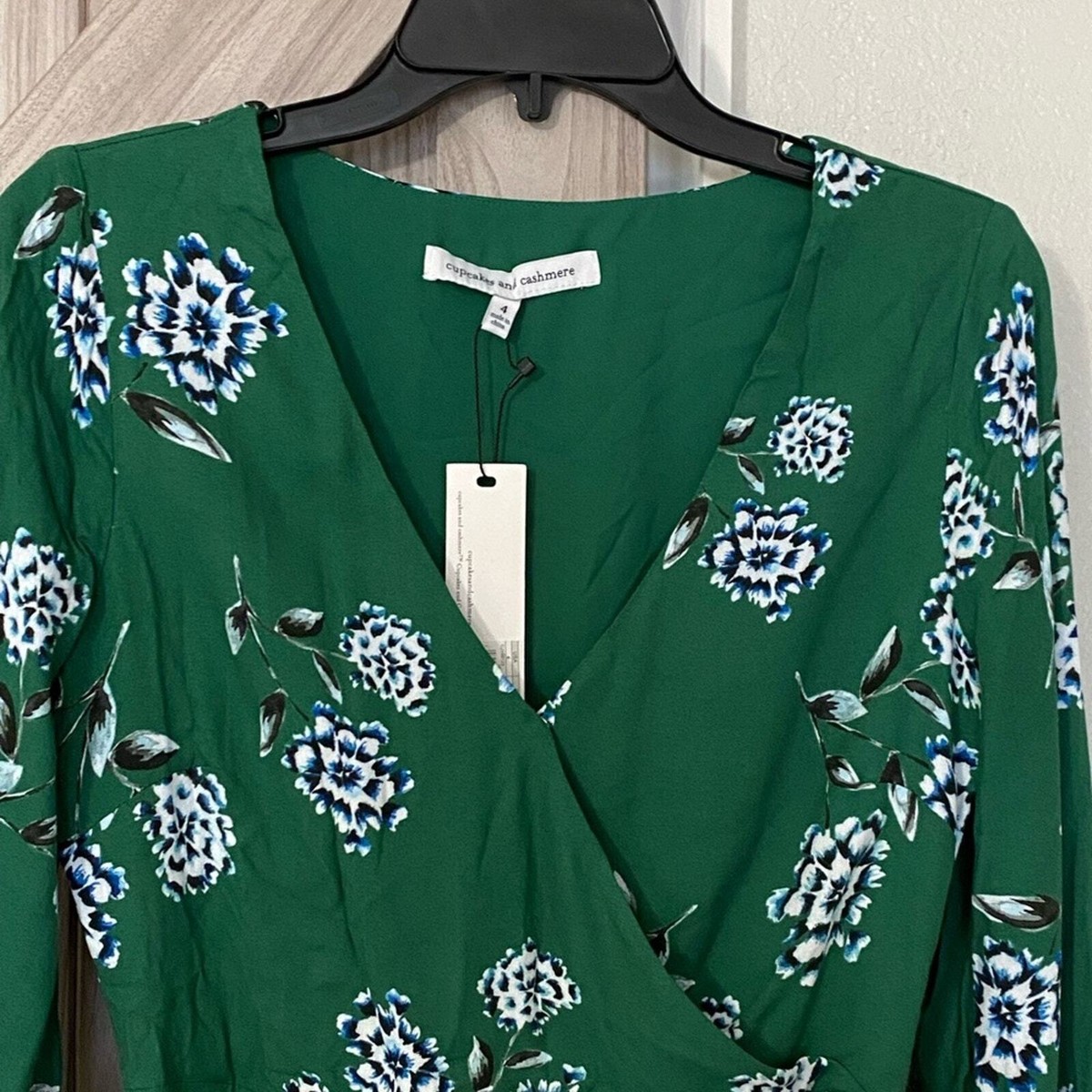 cupcakes and cashmere green dress NWT cupcake 4 verdant print wrap NA-08.26.24AM