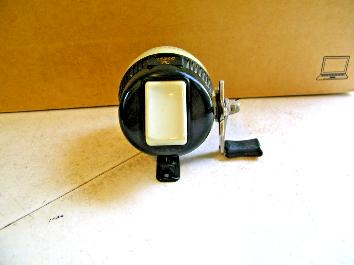 希少　旧かっこいいオールドリール　ゼブコ　20／10　1982年　ＵＳＡ製 Rare Zebco 20/10 Reel 1982 Made in USA Classic Metal Vintage