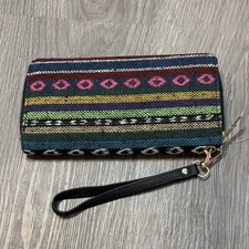 Old East Main Company Wallet Wristlet 13 Pockets Zip Closure Multicolored